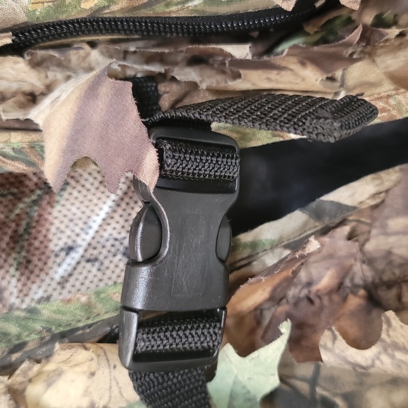 Realtree XL-XXL leaf vest - Picture 17 of 17